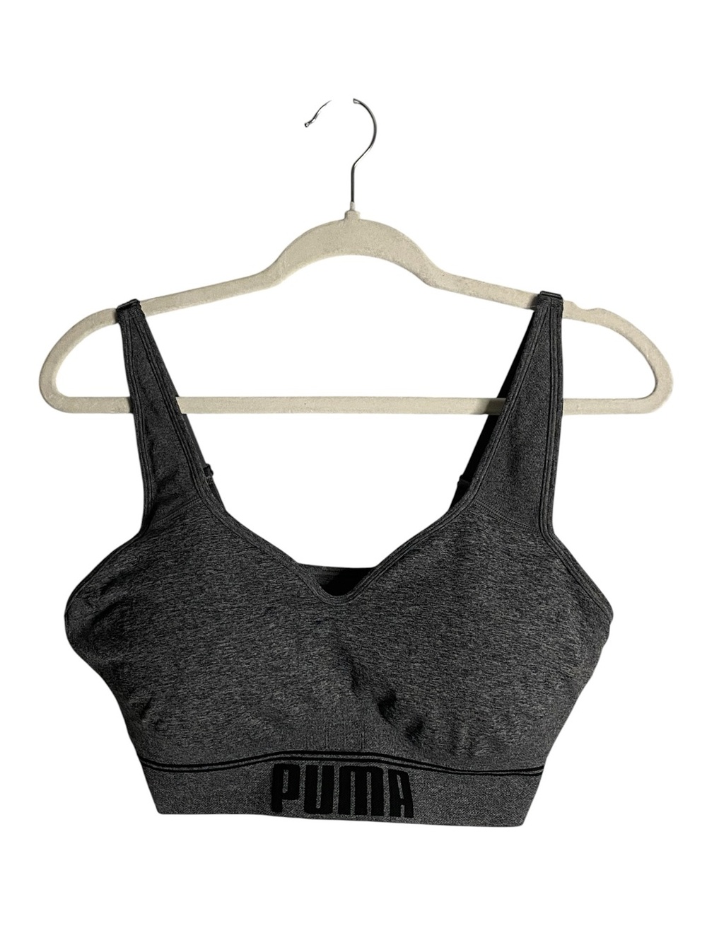 PUMA Women's Charcoal Gray Seamless Performance Wear Sports Bra
